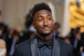 اليوتيوبر الشهير ماركيز براونلي يغلق تطبيق الهواتف الذكية