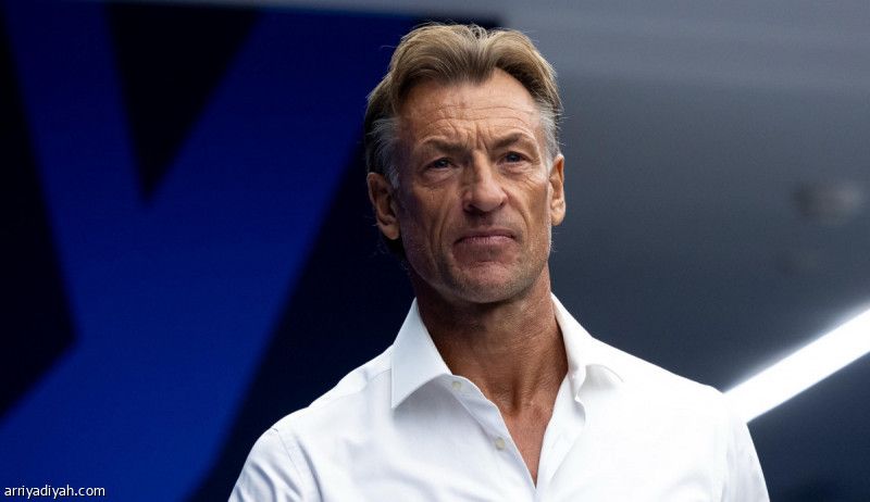 التجريبيات و«فيفا» يبعدان رينارد