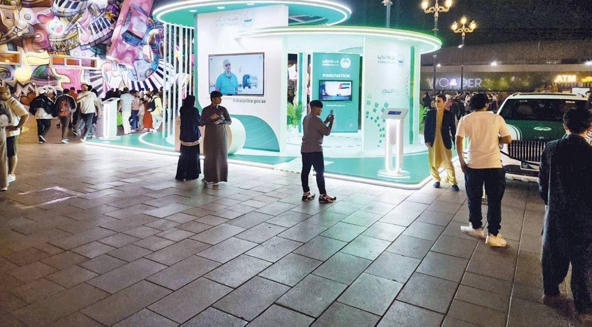 شرطة دبي تدشن منصتها التفاعلية في القرية العالمية