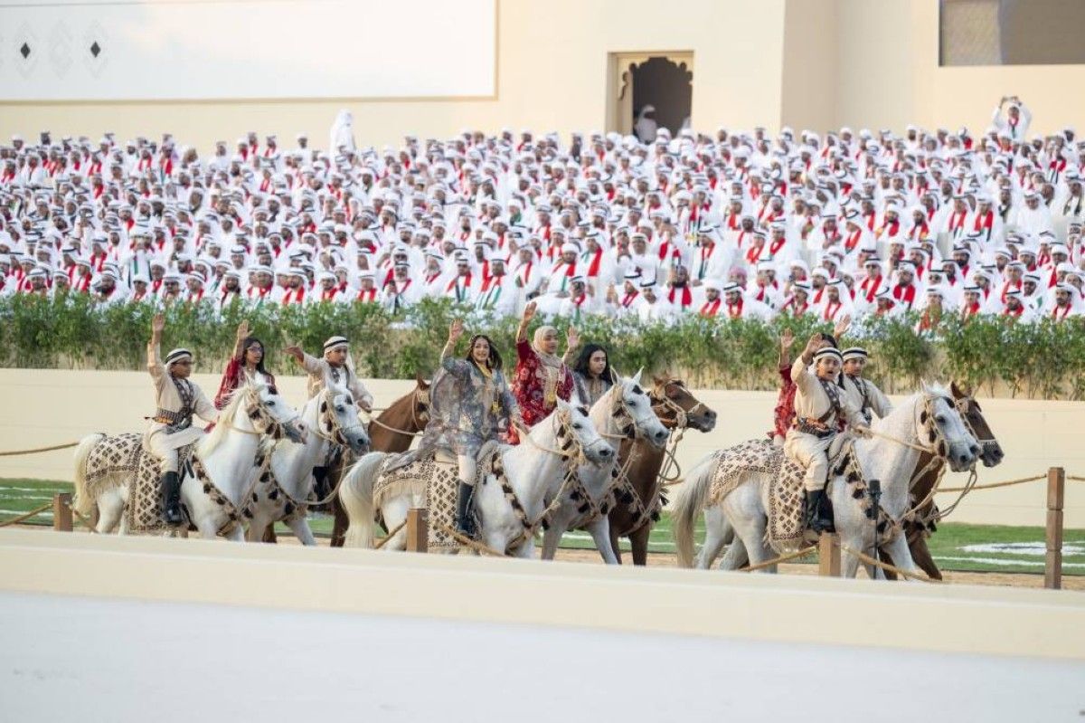 محمد بن زايد: الإمارات محصنة بأبنائها المجتمعين على حبها والتسابق لخدمتها ورفع رايتها