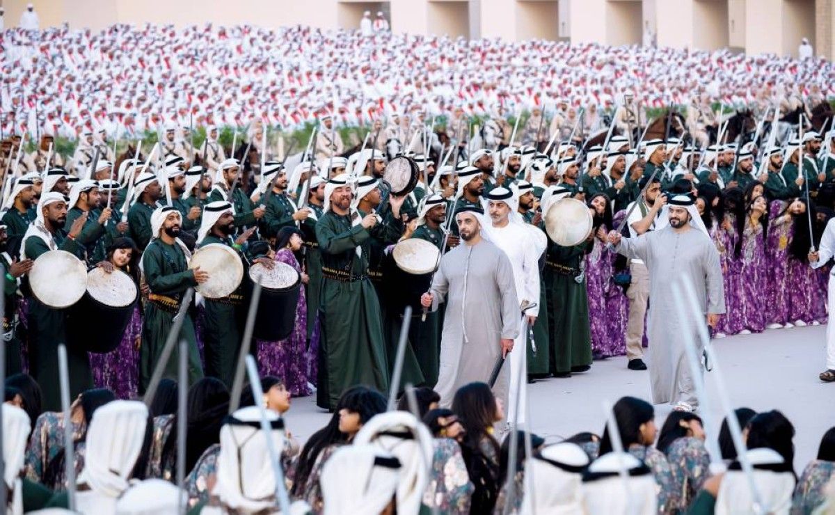 رئيس الدولة: الإمارات محصنة بأبنائها المجتمعين على حبها والوفاء لها والتسابق لخدمتها ورفع رايتها