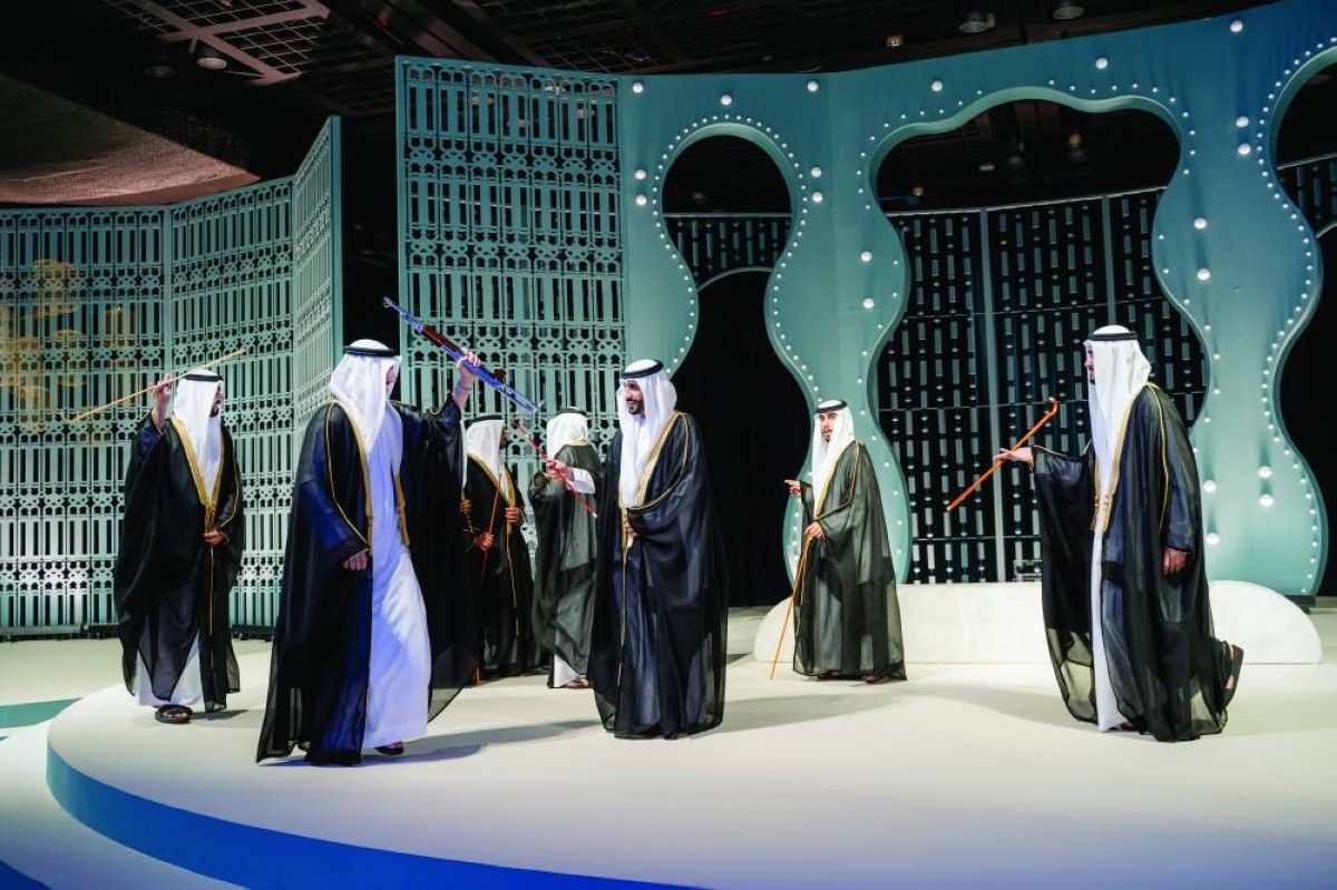 «نسائية دبي» تزف 15 رجلاً في عرسهم الجماعي التاسع