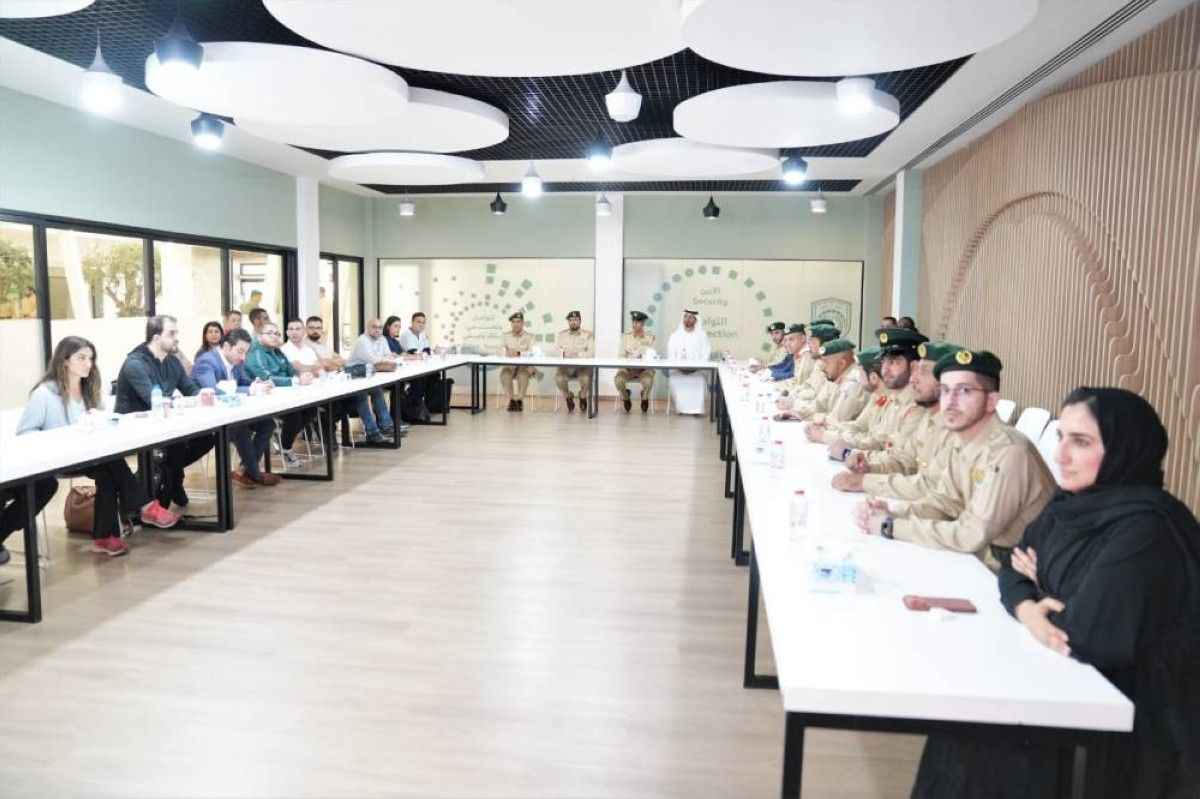 أكاديمية شرطة دبي تعرّف بآليات التصرف المبكر في المواقف الطارئة
