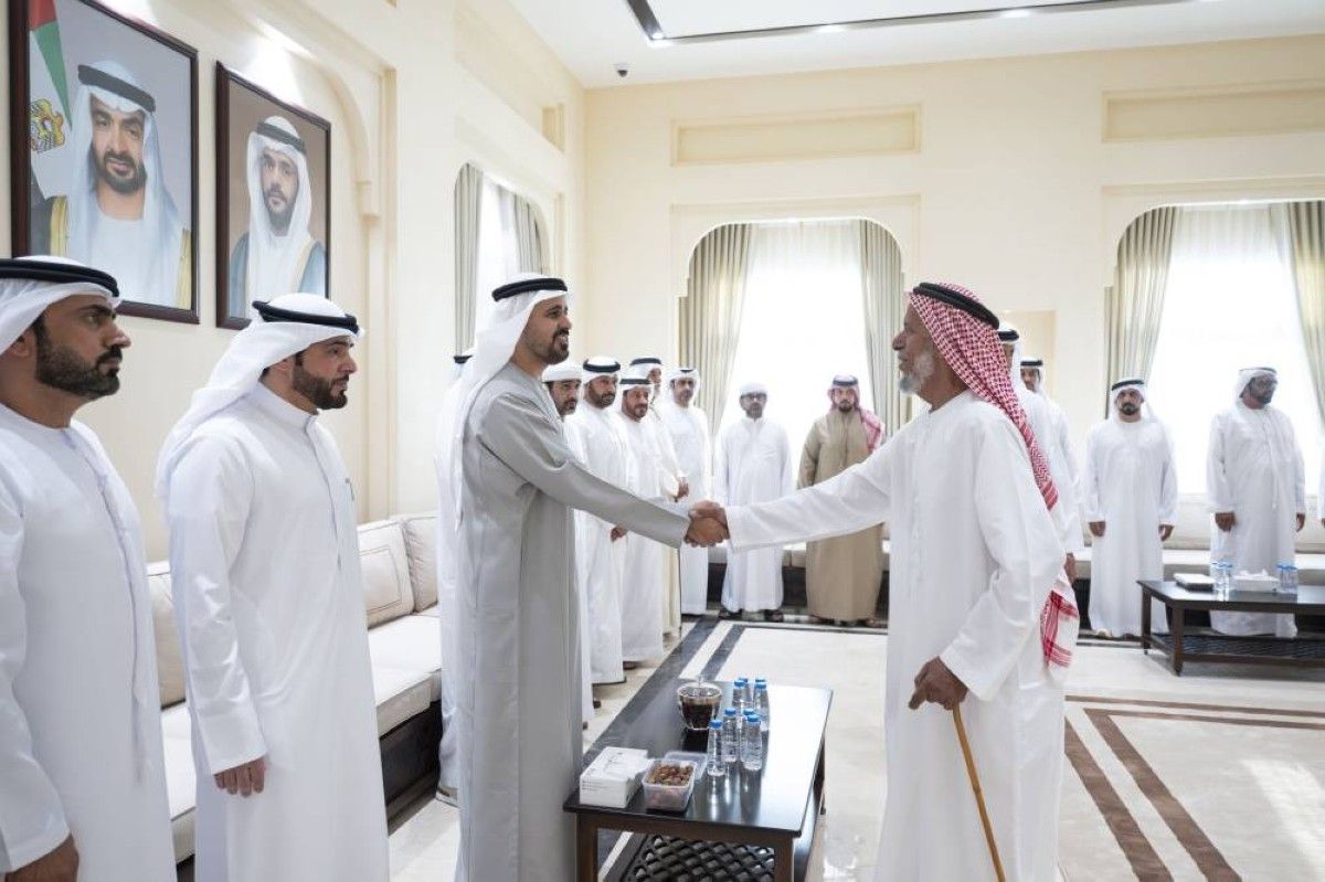 ذياب بن محمد يعزي بوفاة والد الشهيد سيف الطنيجي