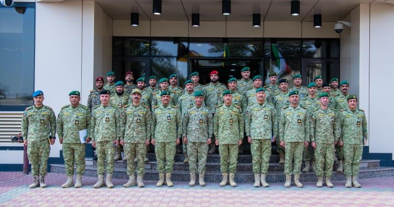 وكيل «الحرس» ناقش مع كبار القادة نجاح تمرين «مهام العمليات»