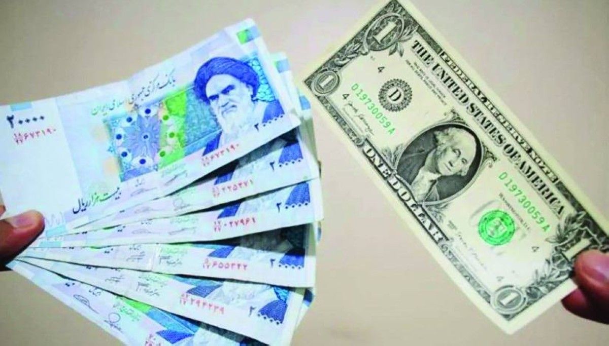 الريال الإيراني يهوي إلى أدنى مستوى له على الإطلاق