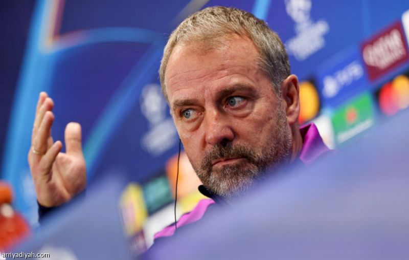 فليك: دفاع برشلونة تطور