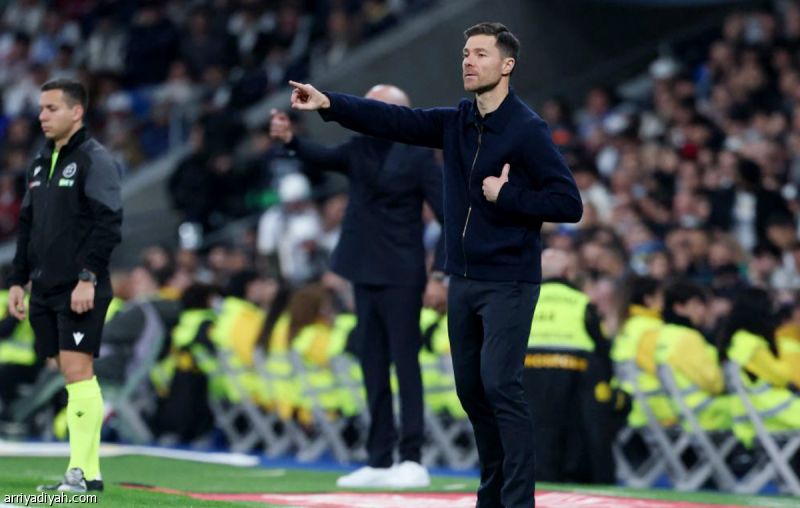 قبل السيتي.. ألونسو يطالب بـ«قلب الصفحة»