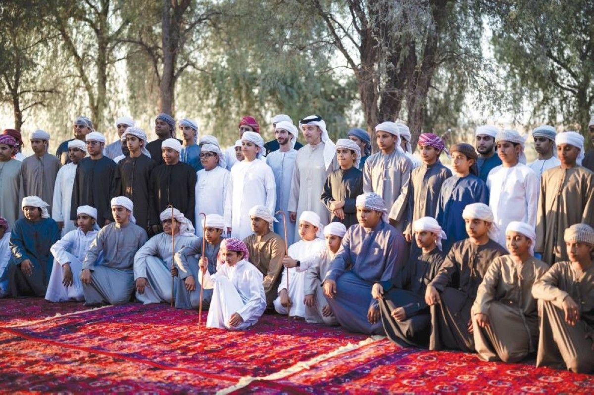 هزاع بن زايد: رعاية أبناء الشهداء أولوية وطنية