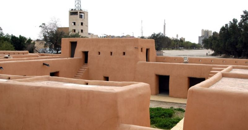 تأجيل فعاليات «القصر الأحمر» بسبب تقلبات الطقس