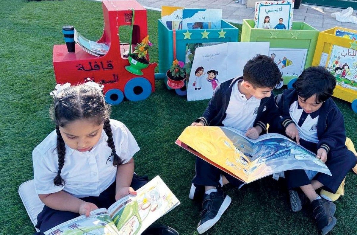 رصد ميداني يكشف دور التقنيات في تحسّن الأداء الدراسي للأطفال