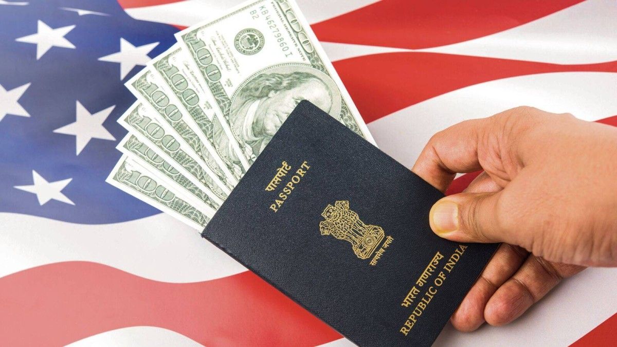 الولايات المتحدة تبدأ قبول طلبات التأشيرات الذهبية