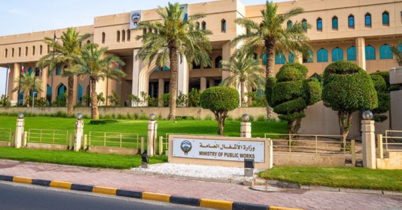 «الأشغال»: جولات ميدانية مستمرة لفرق الطوارئ للتأكد من عدم وجود تجمعات لمياه الأمطار