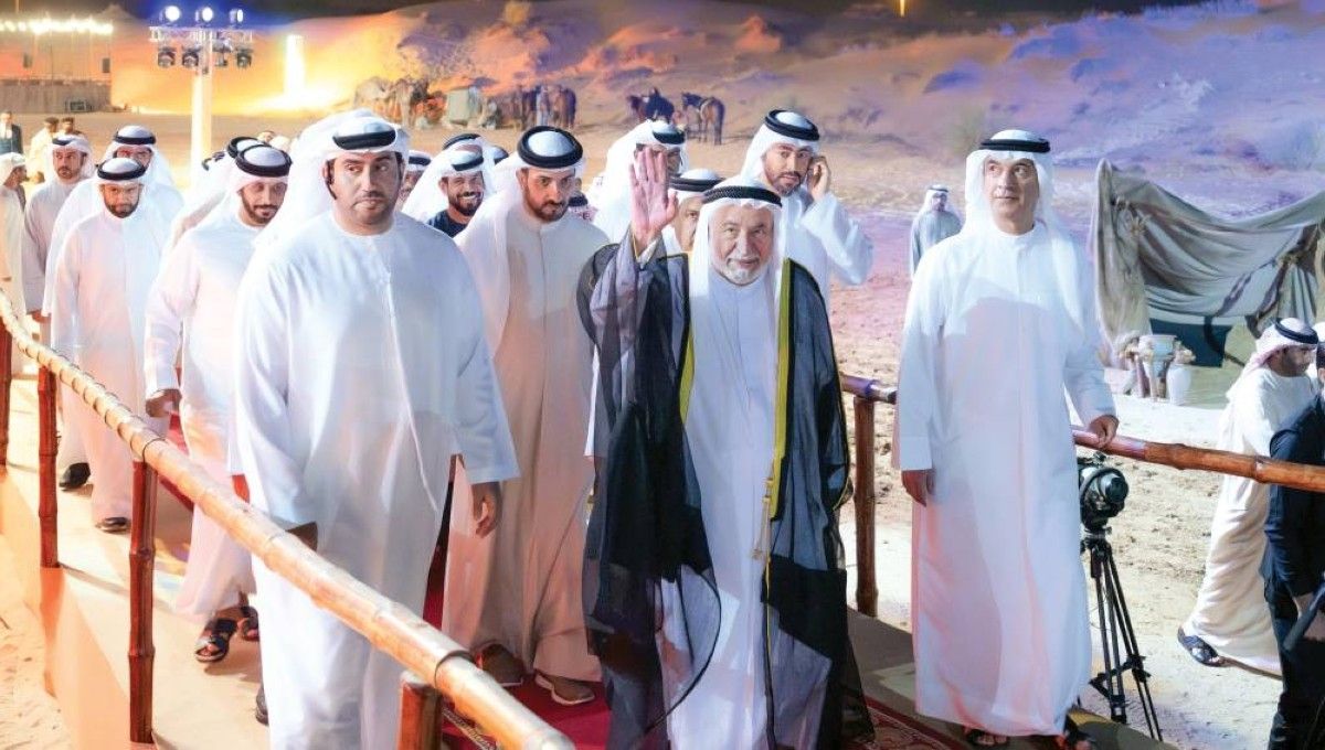 سلطان القاسمي يشهد انطلاق فعاليات مهرجان الشارقة للمسرح الصحراوي