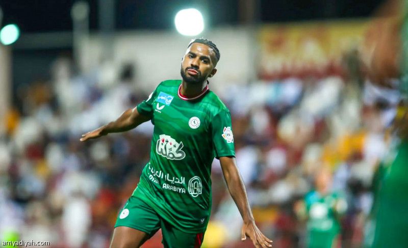 الاتفاق يرفض.. الأهلي والقادسية يطاردان الغنام