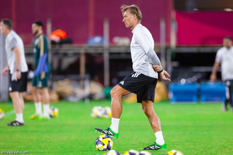 أمام الأردن.. اجتماع يرسم خطة الأخضر