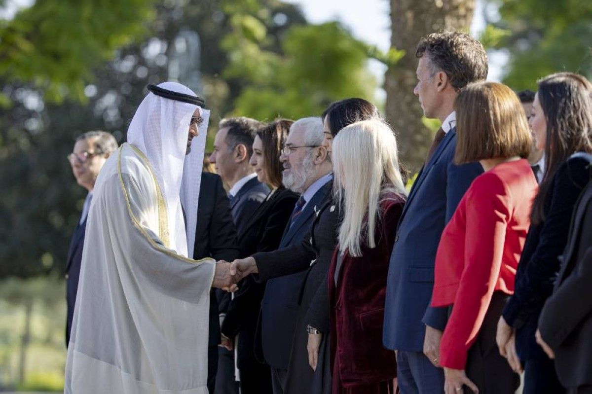 جرت لسموه مراسم استقبال رسمية.. رئيس الدولة يصل القصر الرئاسي في نيقوسيا يرافقه الرئيس القبرصي