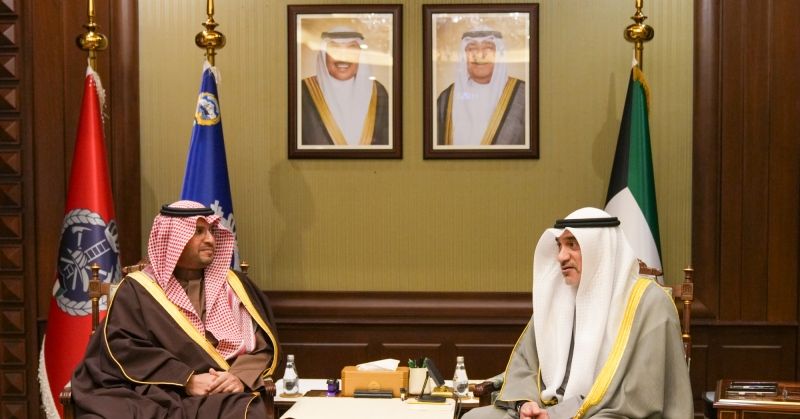 رئيس الوزراء بالإنابة يستعرض مع وزير الدولة عضو مجلس الوزراء السعودي الأمير تركي بن محمد بن فهد أوجه التعاون