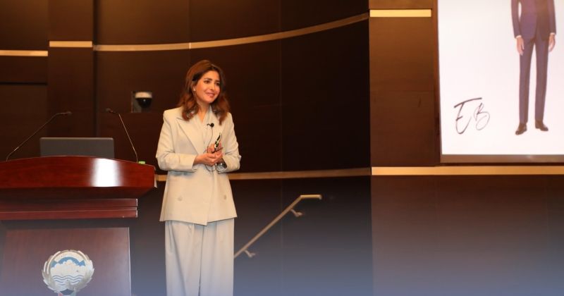 إيمان بودي تحاضر عن اللبس اللائق