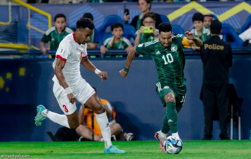 من آخر لقاء.. المدربان تغيّرا.. والأخضر تمسك بـ 6 لاعبين