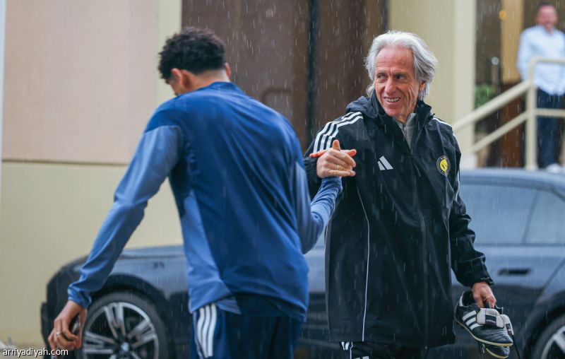 النصر يعود إلى ملعب «الرمز» أمام الفتح