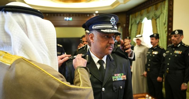 اليوسف يقلد عبدالوهاب الوهيب رتبة اللواء