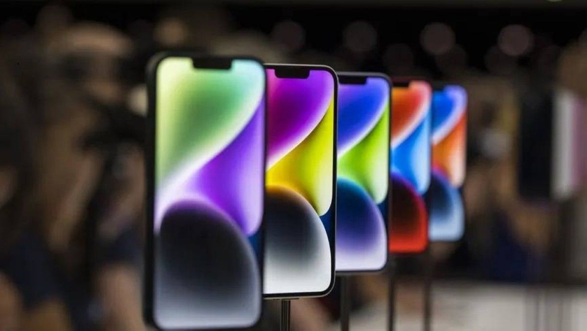 شح الرقائق يدفع إنتاج الهواتف الذكية للتراجع في 2026