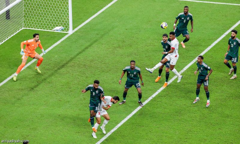 الأخضر دون «كلين شيت» في العربية