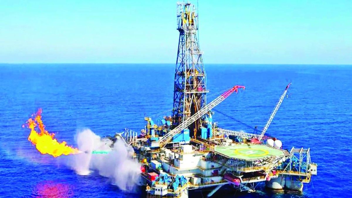 بريطانيا تستثني حقل غاز (ظُهر) في مصر من العقوبات المفروضة على روسيا