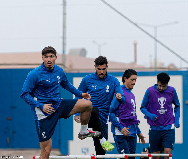 الهلال ينهي تجاربه أمام نيوم