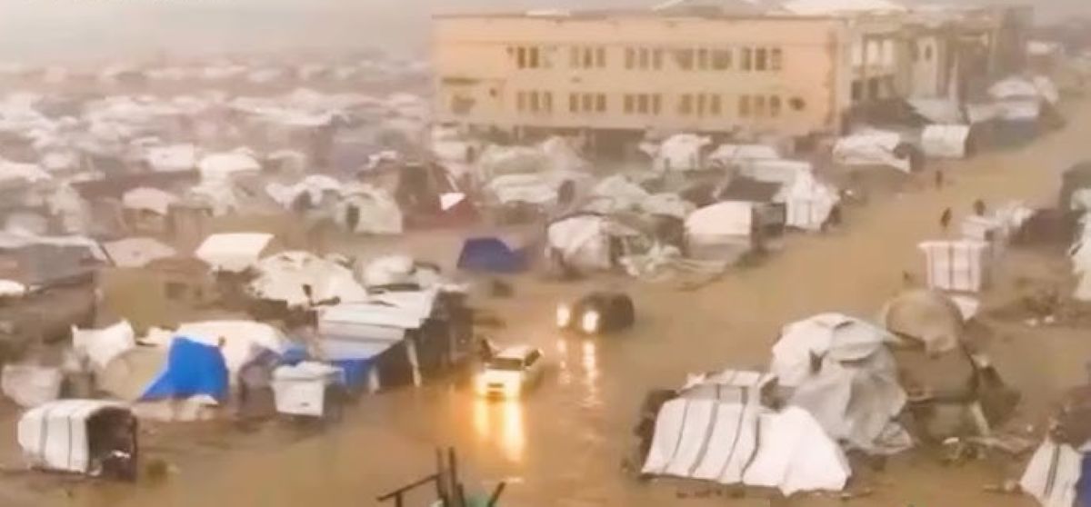 الإمارات تكثف جهودها الإنسانية في غزة مع اشتداد العاصفة الشتوية