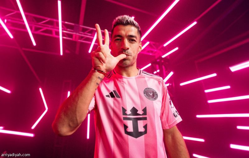 ميامي يبقي سواريز موسما إضافيا