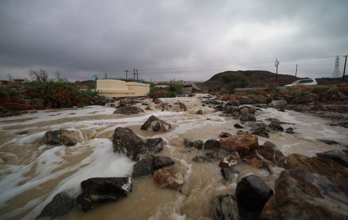 " التغير المناخي" تحذر من مخاطر المياه المتجمعة أثناء الأجواء الماطرة