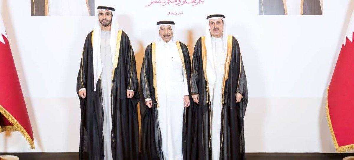 صقر غباش يحضر حفل السفارة القطرية باليوم الوطني