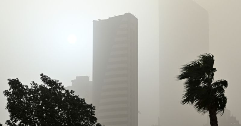 «الأرصاد» تحذر: رياح نشطة مثيرة للغبار