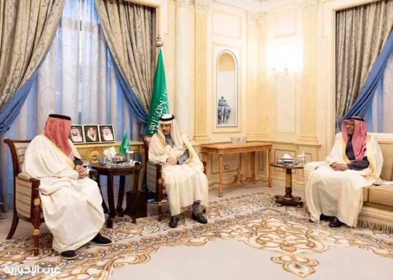 لقاء هادئ برسائل عميقة… ماذا دار بين فيصل بن فرحان وأمين مجلس التعاون اليوم؟