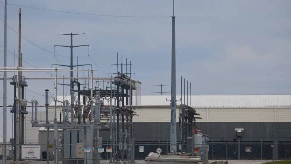 طفرة الذكاء الاصطناعي تجلب سيلاً من الديون إلى سوق «المرافق» شديدة الأمان