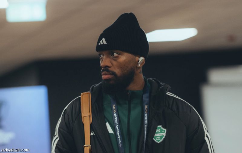 أمام الشرطة.. يايسلة يغير 6