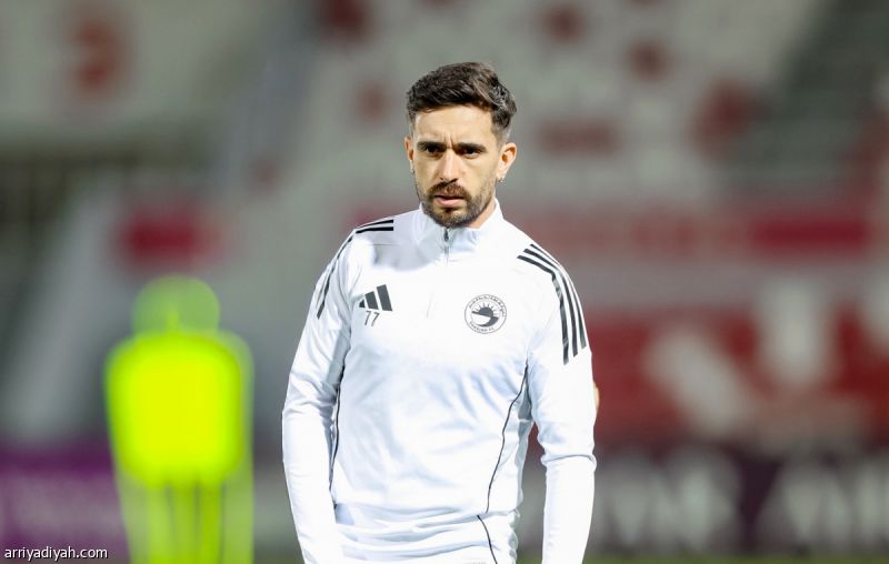 كورونادو لا ينتصر في المواجهات الزرقاء