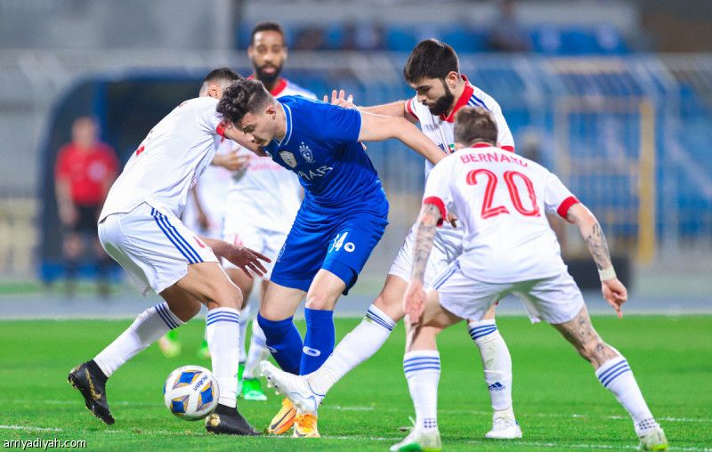 28 لاعبا يغيرون خارطة الهلال والشارقة