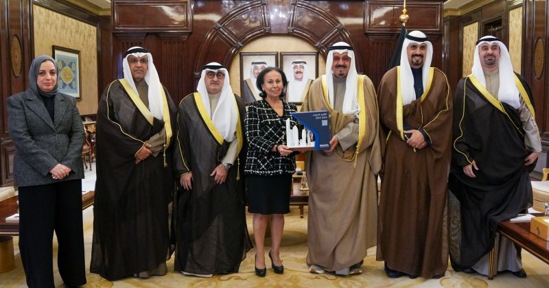 رئيس الوزراء مُستقبلاً مدير وأعضاء «تشجيع الاستثمار»