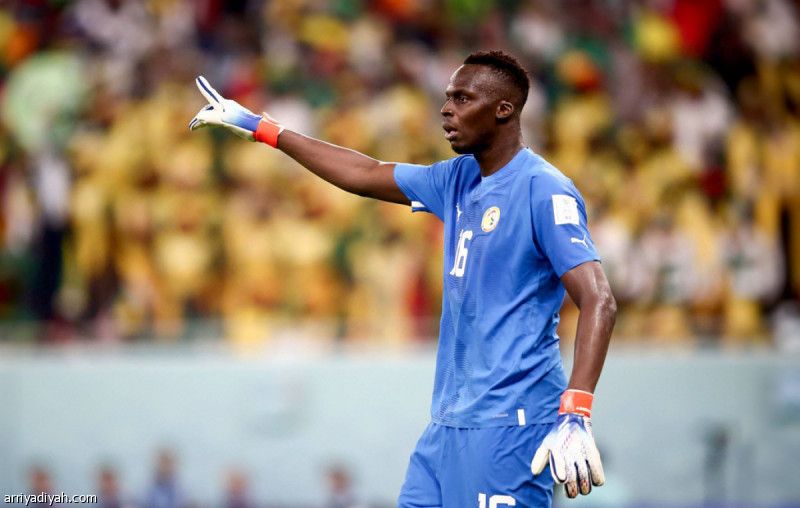 ميندي يتصدر أرقام الحراسة السنغالية.. ويلحق ببونو