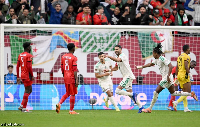 محرز بعد الثنائية: أرد على المنتقدين في الملعب