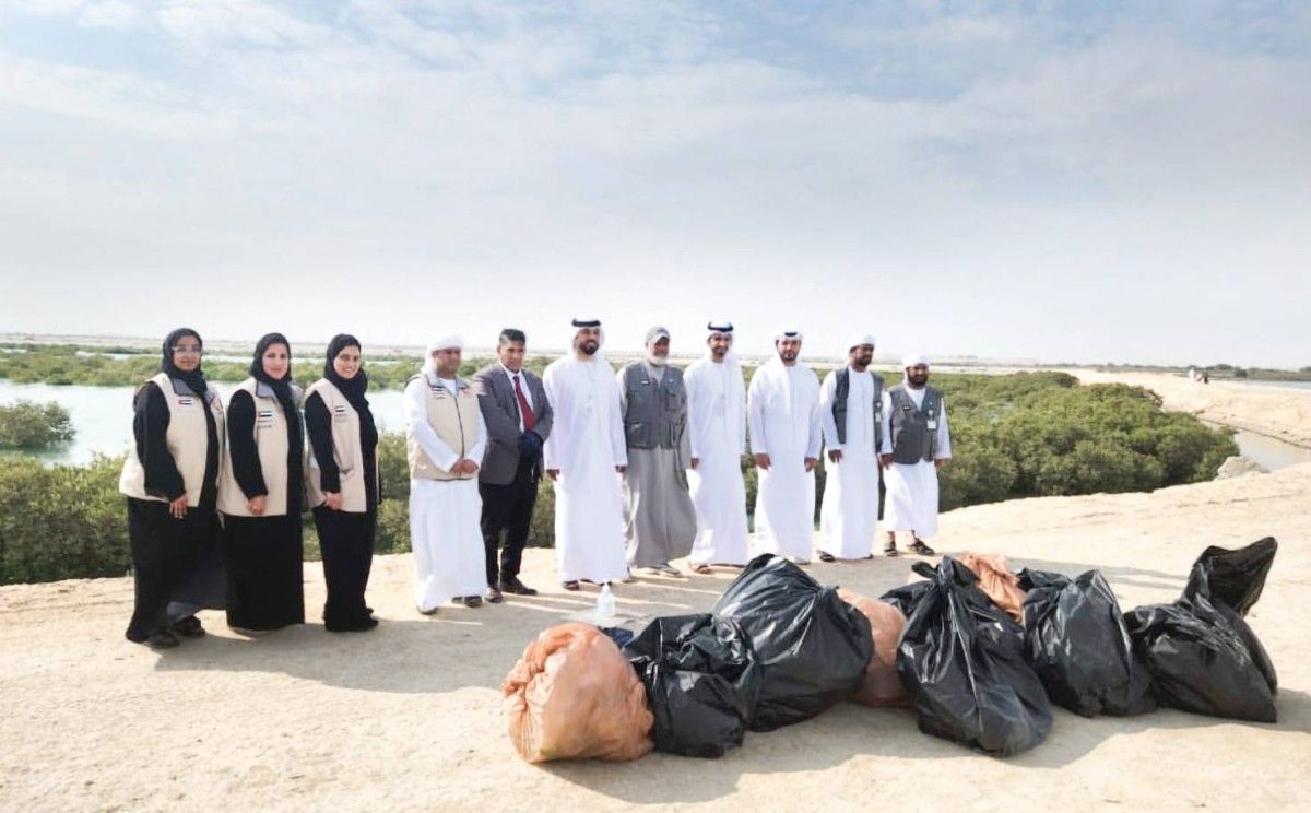 مبادرة لتنظيف شاطئ المغيرة في المرفأ