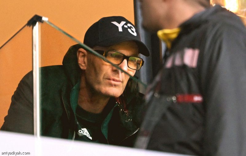 زيدان يساند نجله من المدرجات