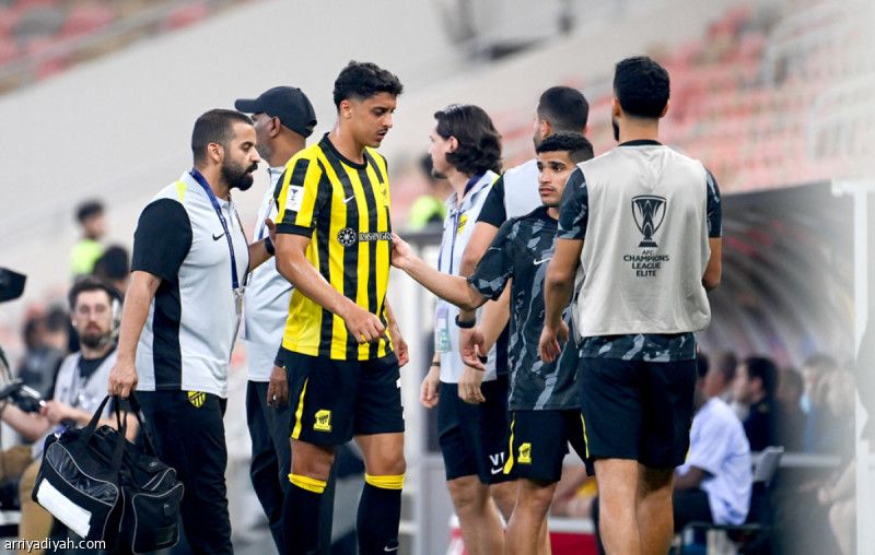 إصابة الغامدي تجبر الاتحاد على اللعب بـ10 لاعبين