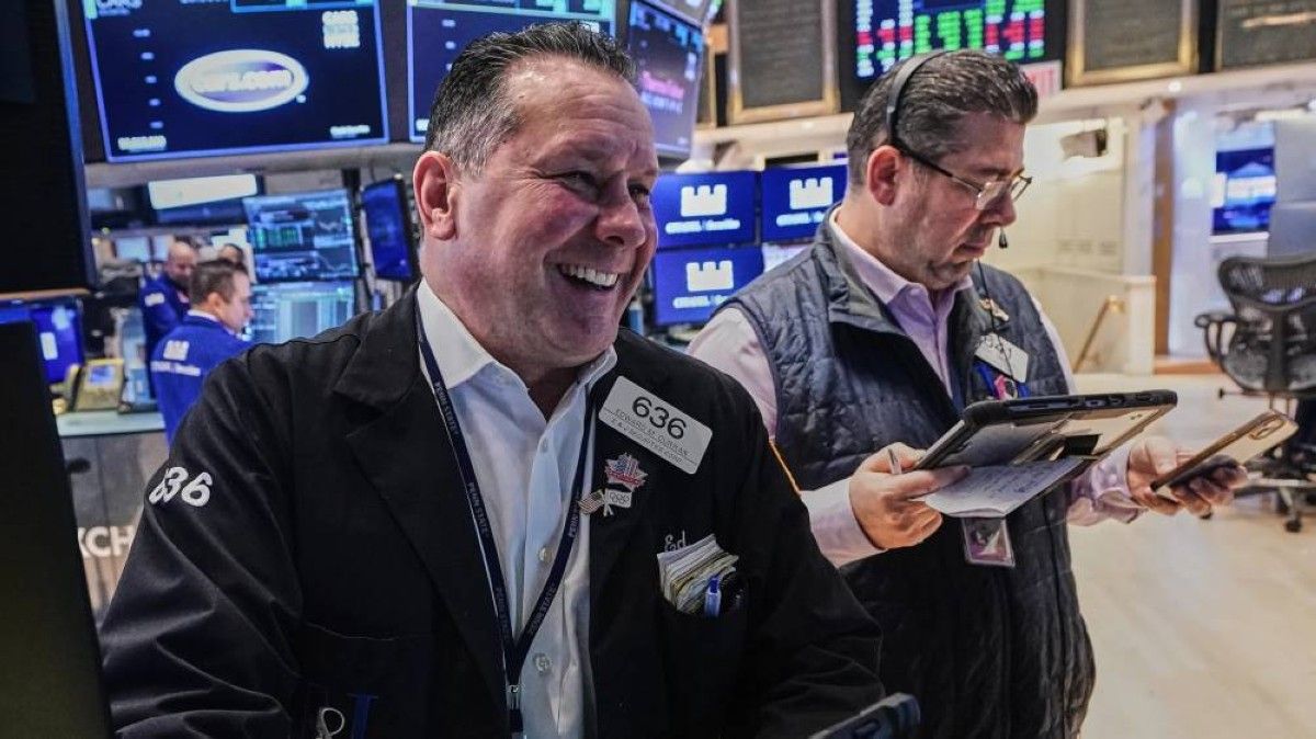 «وول ستريت» تميل إلى التفاؤل حيال أداء العام المقبل