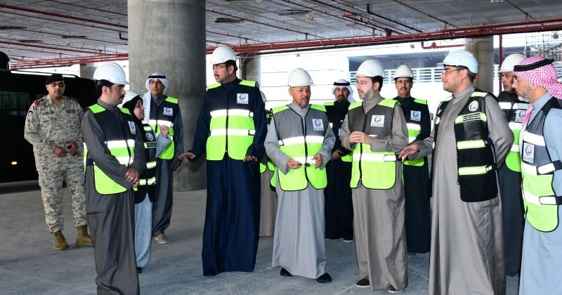 وزير الدفاع يتفقّد سير العمل في مشروع الـ «T2»