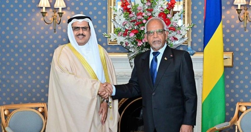 رئيس موريشيوس مستقبلاً السفير الشبلي