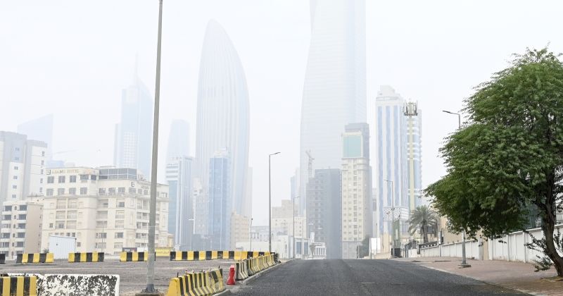 فرص لضباب وأمطار متفرقة في «نهاية الأسبوع»